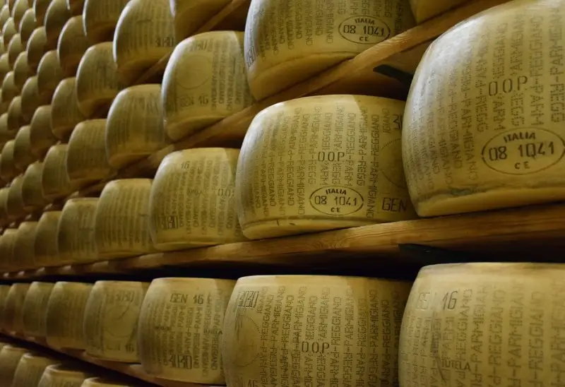Grana Padano vs. Parmigiano Reggiano - 6